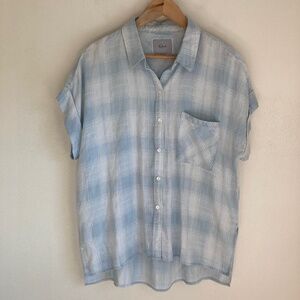 Rails Light Blue and White Plaid Button-Down Shirt Size M